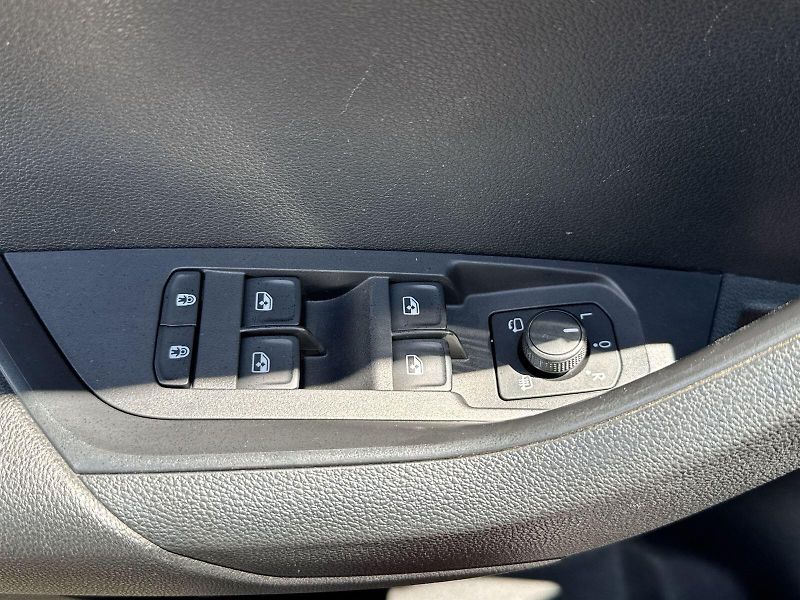 Škoda Karoq (2020) 2.0 TDI 4x4 DSG Scout - fotka 12 z 35