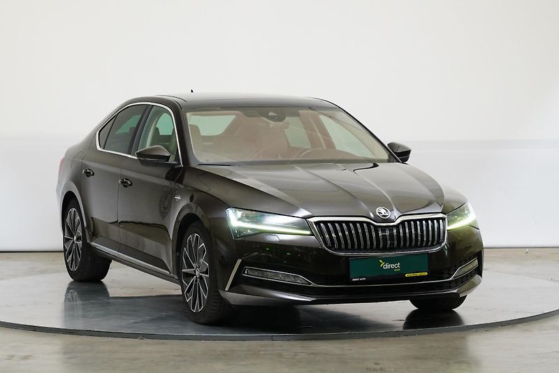 Škoda Superb - fotka 8 z 35
