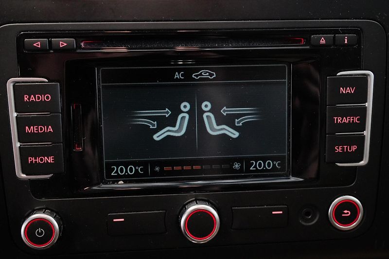 Volkswagen Touran - fotka 20 z 25