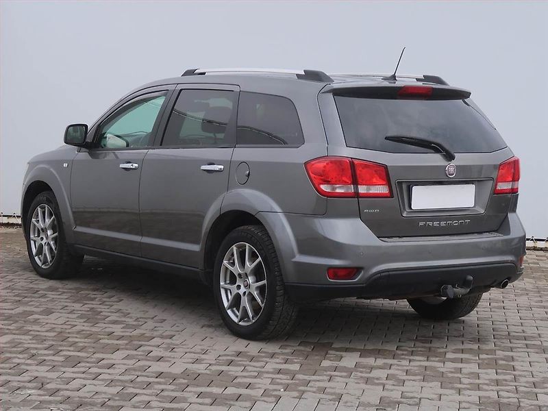 Fiat Freemont (2012) 2.0 MultiJet, 4X4, Automat - fotka 4 z 19