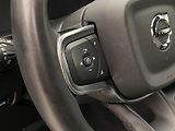 Volvo XC40 T2 MOMENTUM REZERVACE - náhled 19