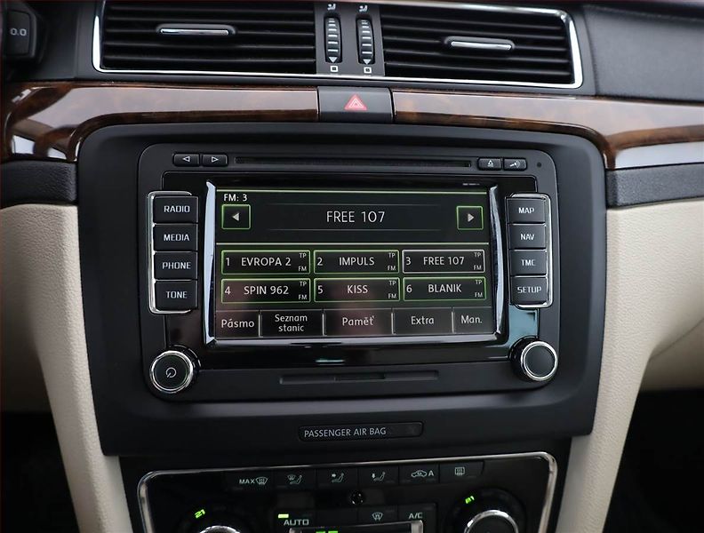 Škoda Superb (2014) Ambition Plus 3.6 FSI V6, 4X4 - fotka 11 z 18