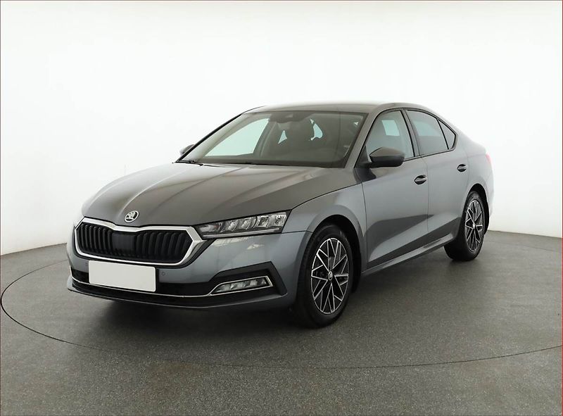 Škoda Octavia (2022) 1.5 TSI, ČR,1.maj, Tempomat - fotka 2 z 20