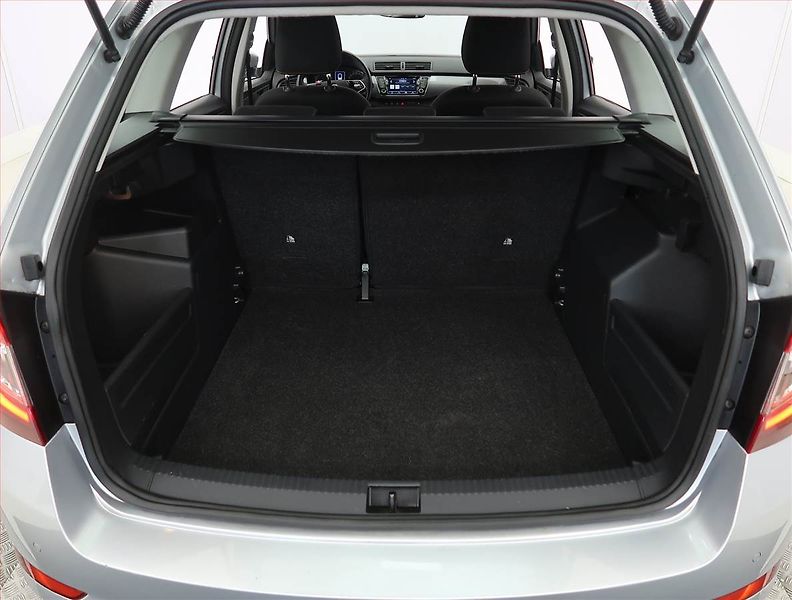 Škoda Fabia (2021) 1.0 TSI, Serv.kniha, Navi - fotka 13 z 20