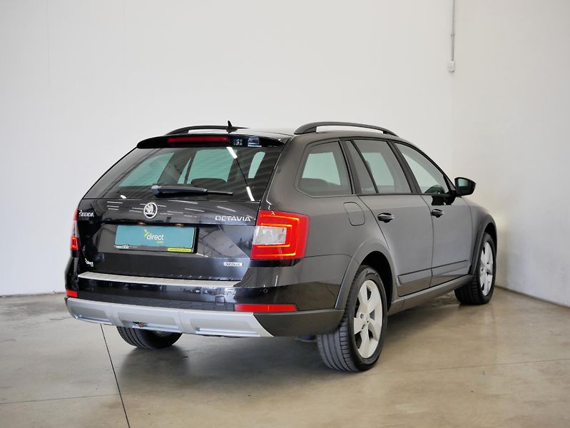 Škoda Octavia - fotka 2 z 24