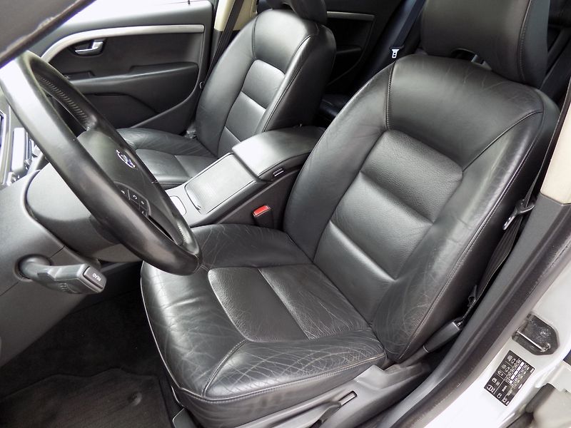 Volvo S80 (2008) 2.4d/Bi-xenon/NAVI/Kůže/ - fotka 10 z 33