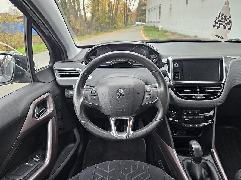Peugeot 2008 (2016) 1.2i TAŽNÉ  - fotka 10 z 18