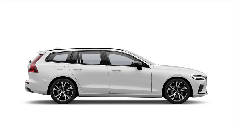 Volvo V60 (2026) 2,0 B4  Plus Dark - fotka 4 z 10