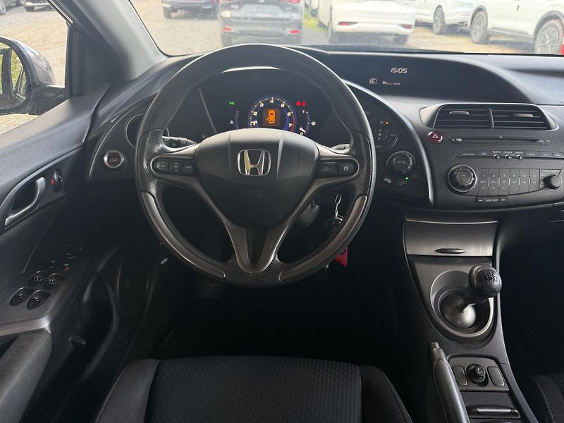 Honda Civic  1.4 Comfort - fotka 10 z 20