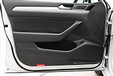 Volkswagen Passat 2,0 TDI 110 kW DSG Business Zá - náhled 25
