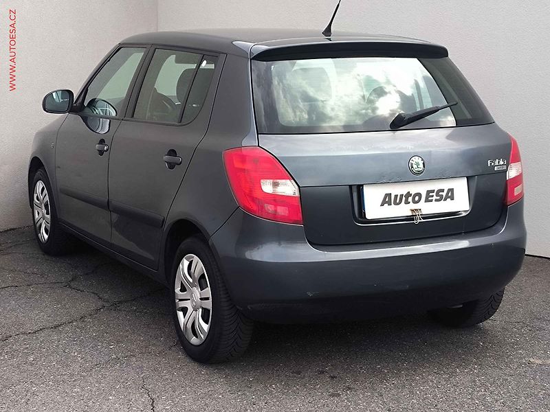 Škoda Fabia (2008) 1.2i, ČR, Ambiente - fotka 6 z 14