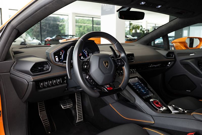 Lamborghini Huracán EVO coupé /LIFT/Sensonum/PPF - fotka 5 z 23