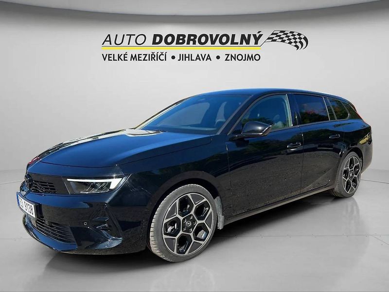 Opel Astra Sports Tourer GS BlueHDi 96kW - fotka 2 z 39