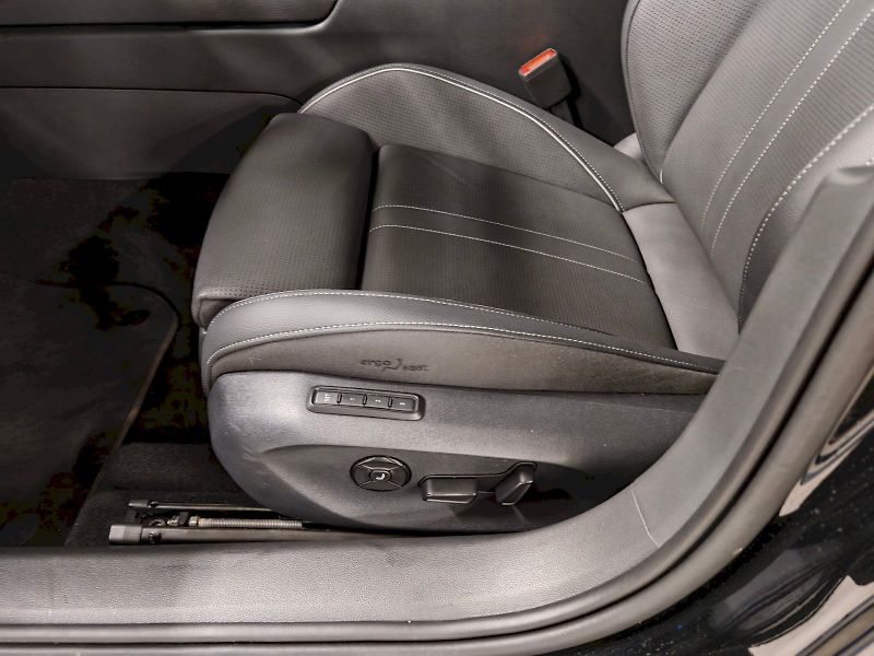 Škoda Superb (2025) Combi 2.0 TDI 142 kW DSG 4x4 S - fotka 26 z 36