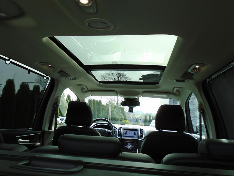 Ford Galaxy 2,0EcoBlue 140kW AWD Vignale  - fotka 36 z 50