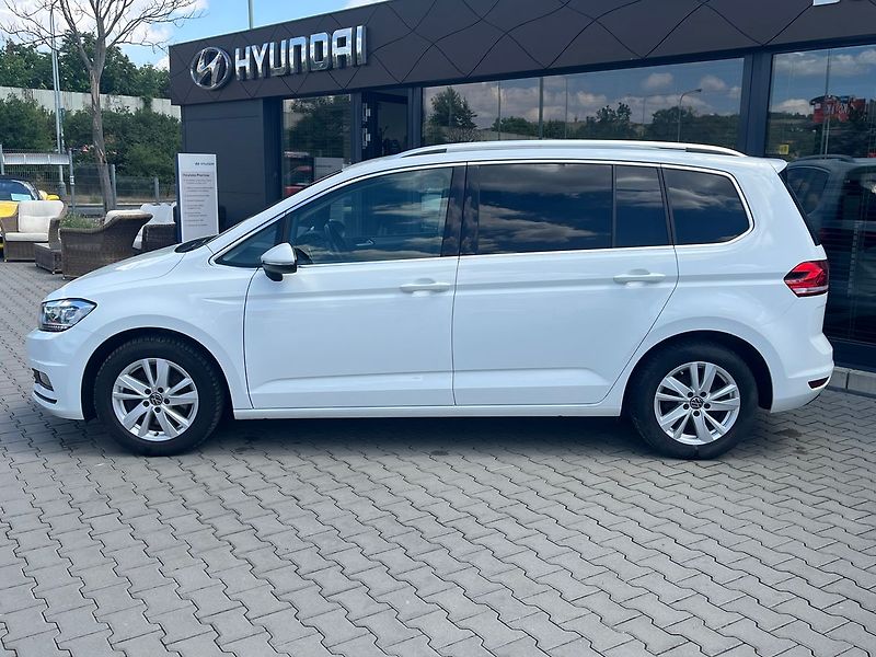 Volkswagen Touran 2.0 TDI/110kW Comfortline DSG - fotka 21 z 24