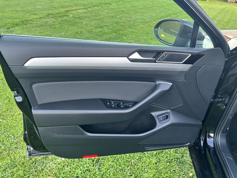 Volkswagen Passat 2.0TDI 110KW,NAVI,EL.TZ,APP - fotka 11 z 50