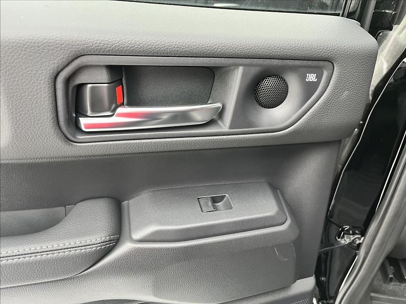 Toyota Land Cruiser 2,4 iFORCE MAX HEV Premium - fotka 15 z 37