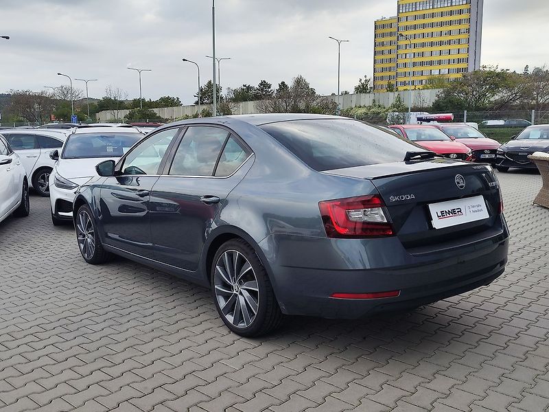 Škoda Octavia 2.0 TSI/140kW Style DSG - fotka 7 z 32