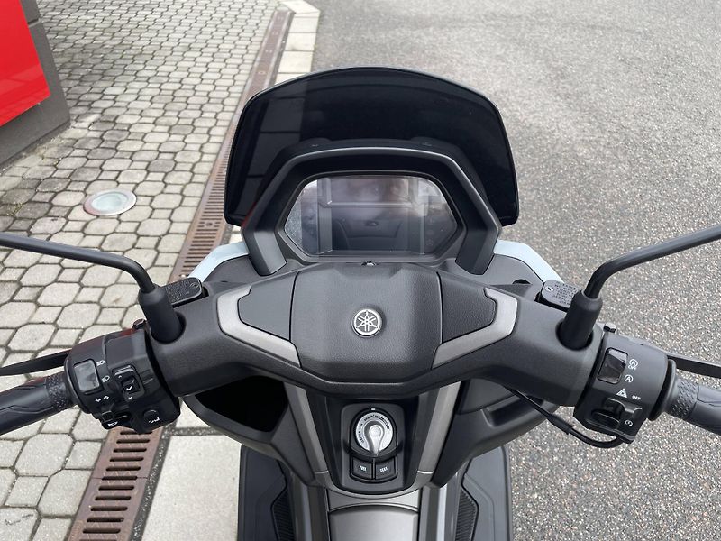 Yamaha (2026) NMAX 125 Tech Max EU5+ - fotka 8 z 10
