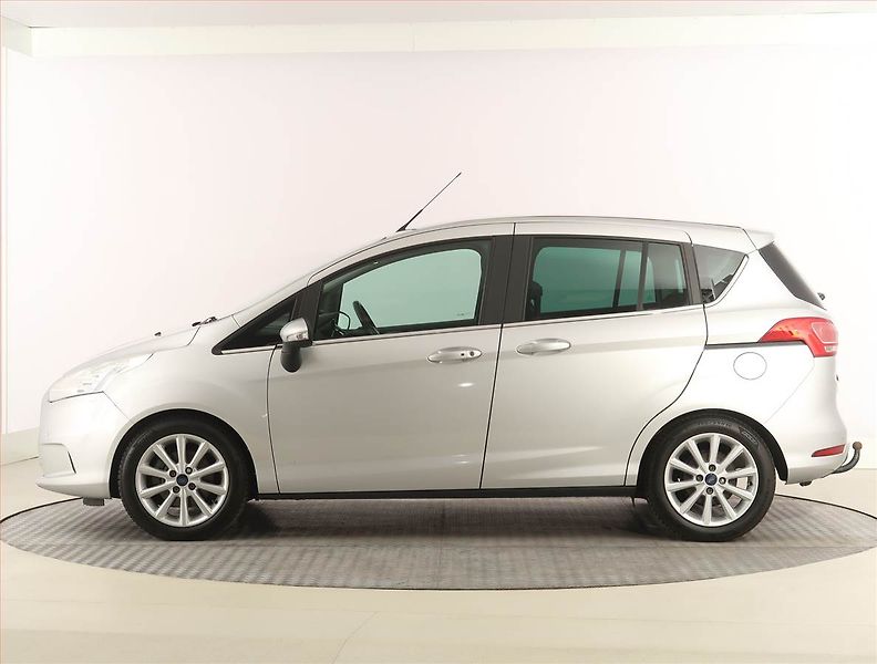 Ford B-MAX (2017) Titanium 1.5 TDCi, Serv.kniha - fotka 3 z 20