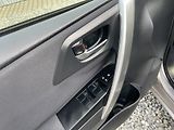 Toyota Auris 1.8i 16v HYBRID AUT NAVI CAM!! - náhled 79