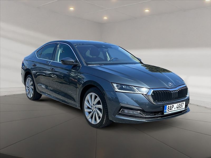Škoda Octavia 2,0 TDI Style AT - fotka 1 z 11