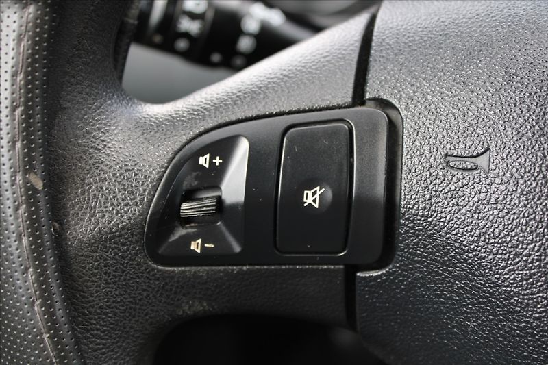 Kia Ceed 1,4 i  ČR,1.MAJITEL,SERVIS - fotka 15 z 28