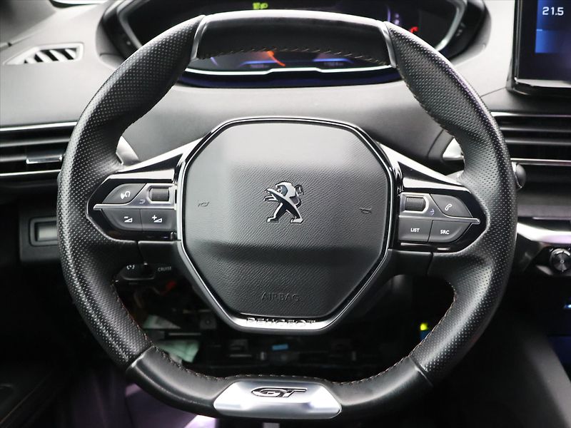 Peugeot 5008 1,2 PureTech 96kW GT 7-Míst - fotka 19 z 31