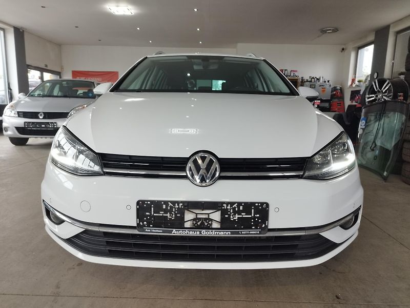 Volkswagen Golf (2017) TSI,92KW,FULL,LED,19ALU,TAŽNÝ - fotka 2 z 39