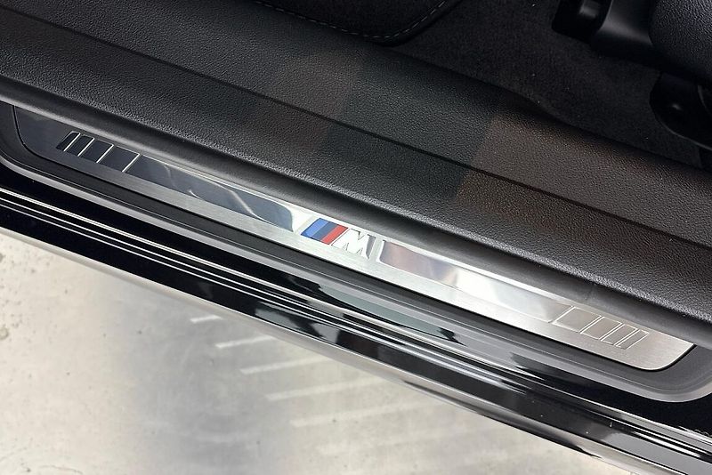 BMW Řada 3 řady 3 | 330d xDrive - fotka 18 z 28
