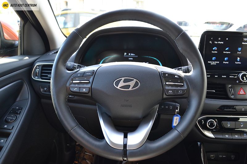 Hyundai i30 WG 1.5T-GDI 103KW DCT FAMILY N - fotka 32 z 41