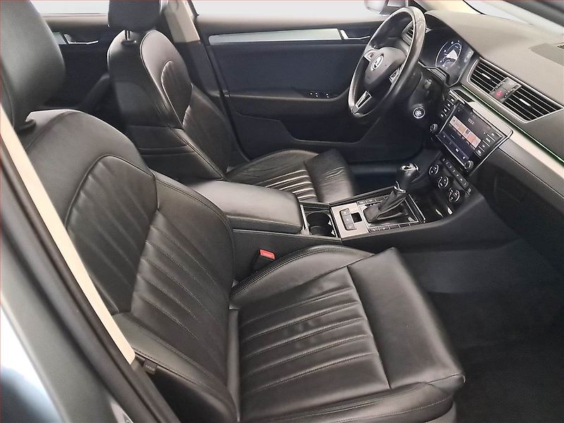 Škoda Superb (2016) Style Plus 2.0 TDI, Automat - fotka 9 z 17