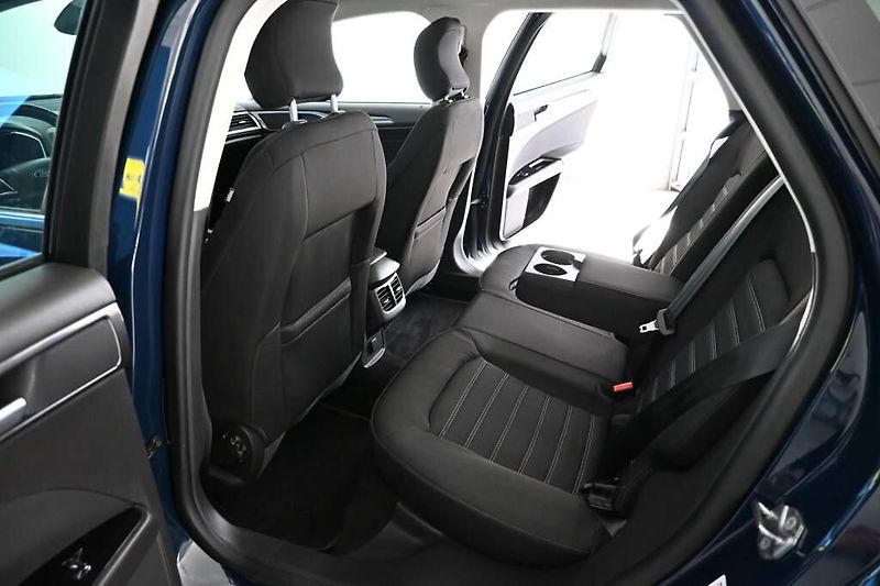 Ford Mondeo (2022) 2.0 LED SONY ACC Tažné 8AT ECO - fotka 9 z 38
