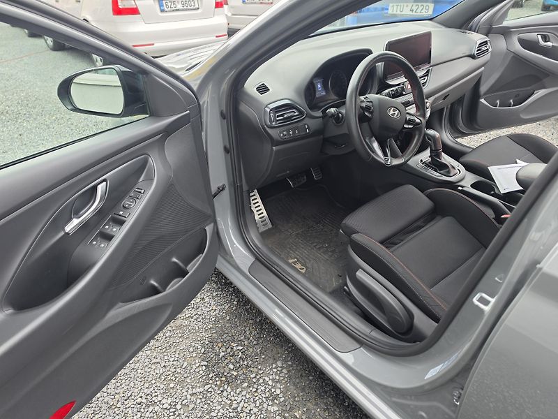 Hyundai i30 1.5 T-GDI 117KW N-Line Autom - fotka 13 z 24