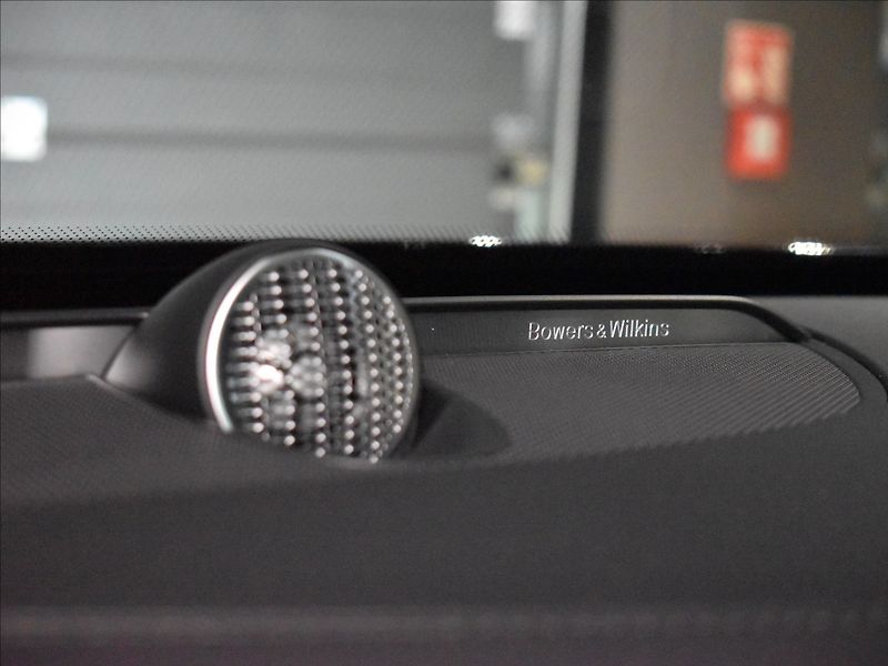 Volvo XC90 2,0 T8 AWD Ultra B&W,Ventilace - fotka 19 z 30
