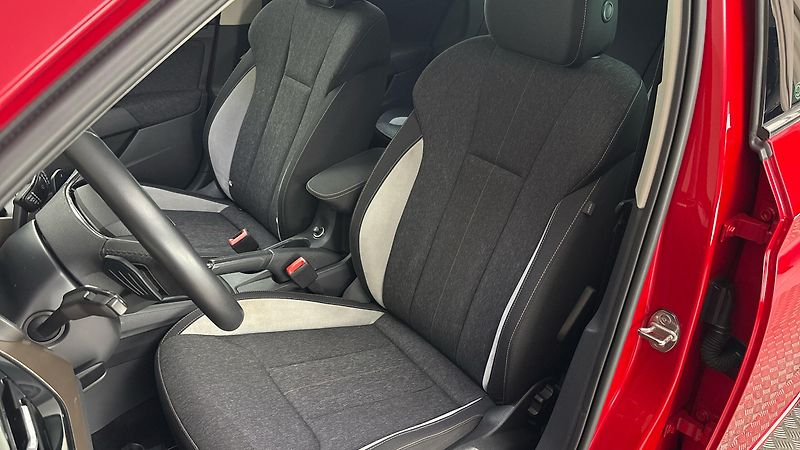 Škoda Scala 1.0 TSI DSG Style - fotka 15 z 25