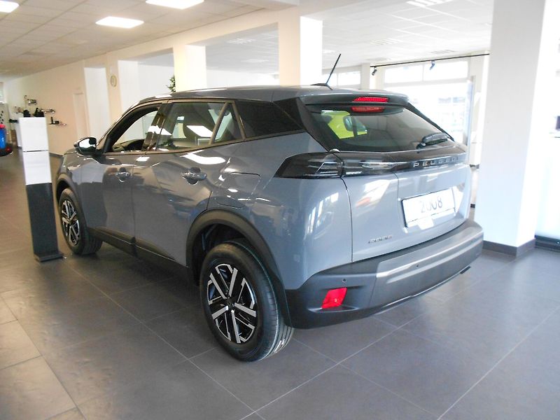 Peugeot 2008 BUSINESS Hybrid 110 e-DCS6 - fotka 2 z 2