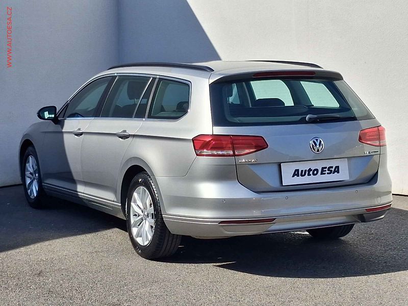 Volkswagen Passat (2015) 1.4 TSi, Comfortline, panor - fotka 6 z 18