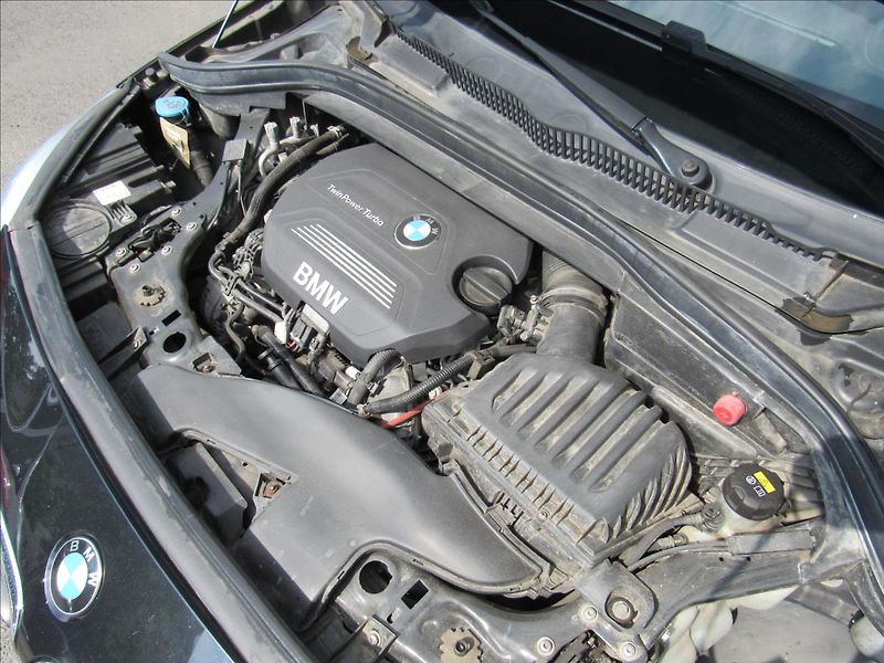 BMW Řada 2 2,0 d 218 Gran Tourer 110 KW - fotka 35 z 36