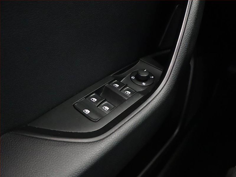 Škoda Superb (2016) Style 2.0 TDI, Automat - fotka 17 z 18