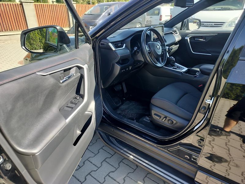 Toyota RAV4 2.5 4x4, plug in hybrid - fotka 9 z 29