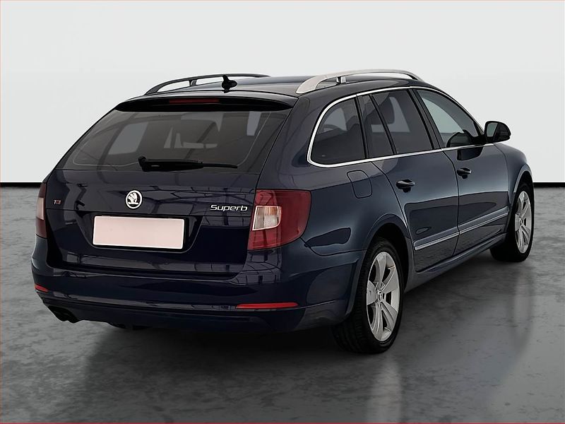 Škoda Superb (2011) Elegance 2.0 TDI, Automat - fotka 5 z 17