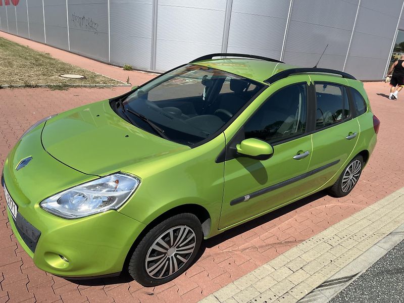 Renault Clio 1.2i 92100 km ČR - fotka 27 z 30