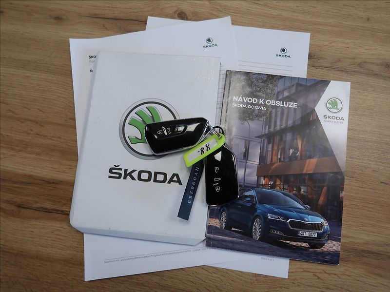 Škoda Octavia 2,0 TDi,Style,1majČR,Serv.,DPH - fotka 24 z 27