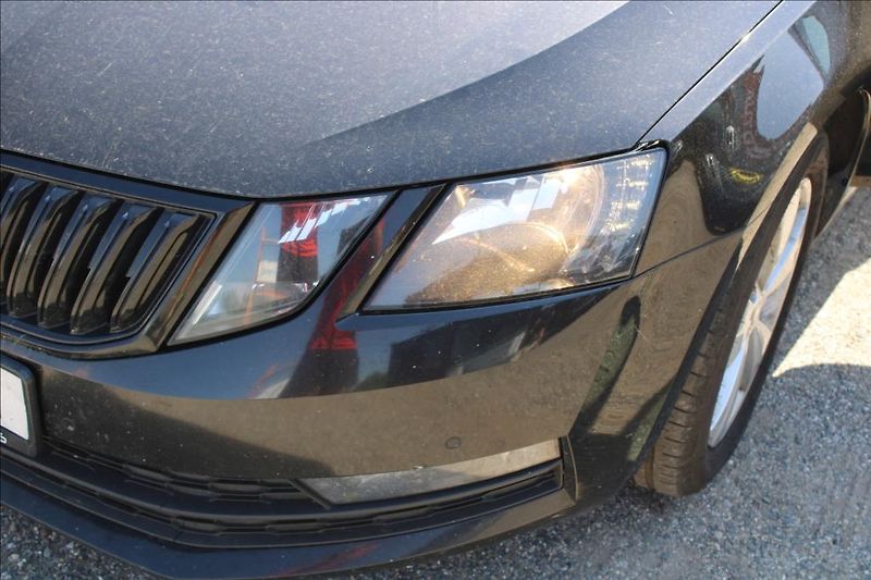 Škoda Octavia 1,5 TSi  AMBITION, DPH, ČR - fotka 28 z 34