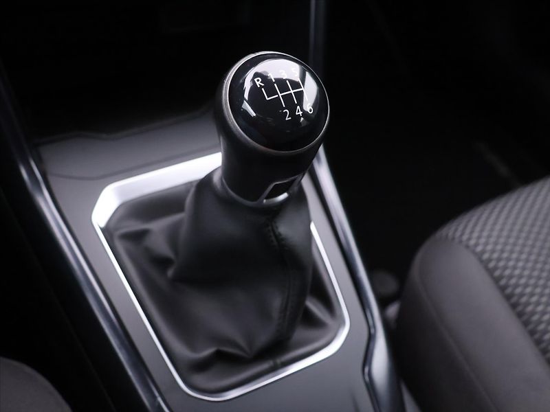 Volkswagen T-Roc 1,0 TSI 85kW Aut.klima CZ - fotka 25 z 34