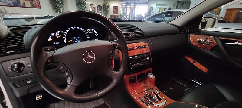 Mercedes-Benz CL (2004) 55 AMG KOMPRESSOR - fotka 7 z 25
