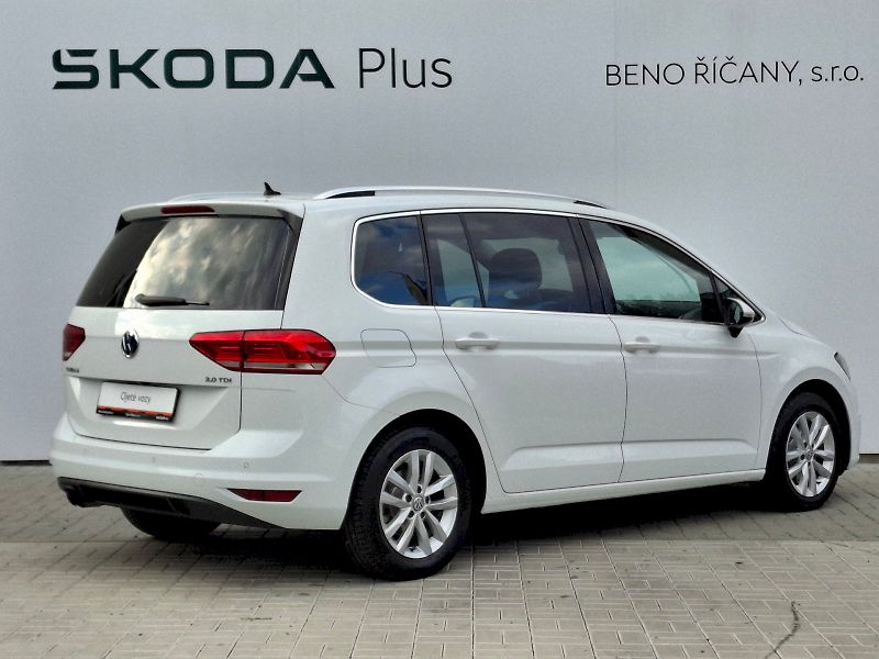 Volkswagen Touran (2017) HighLine DSG 2,0TDi 110kW - fotka 2 z 35