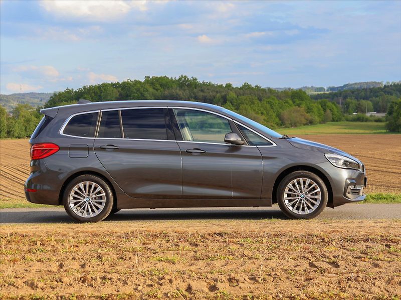 BMW Řada 2 1,5 216d Automat CZ Kůže LED - fotka 8 z 36